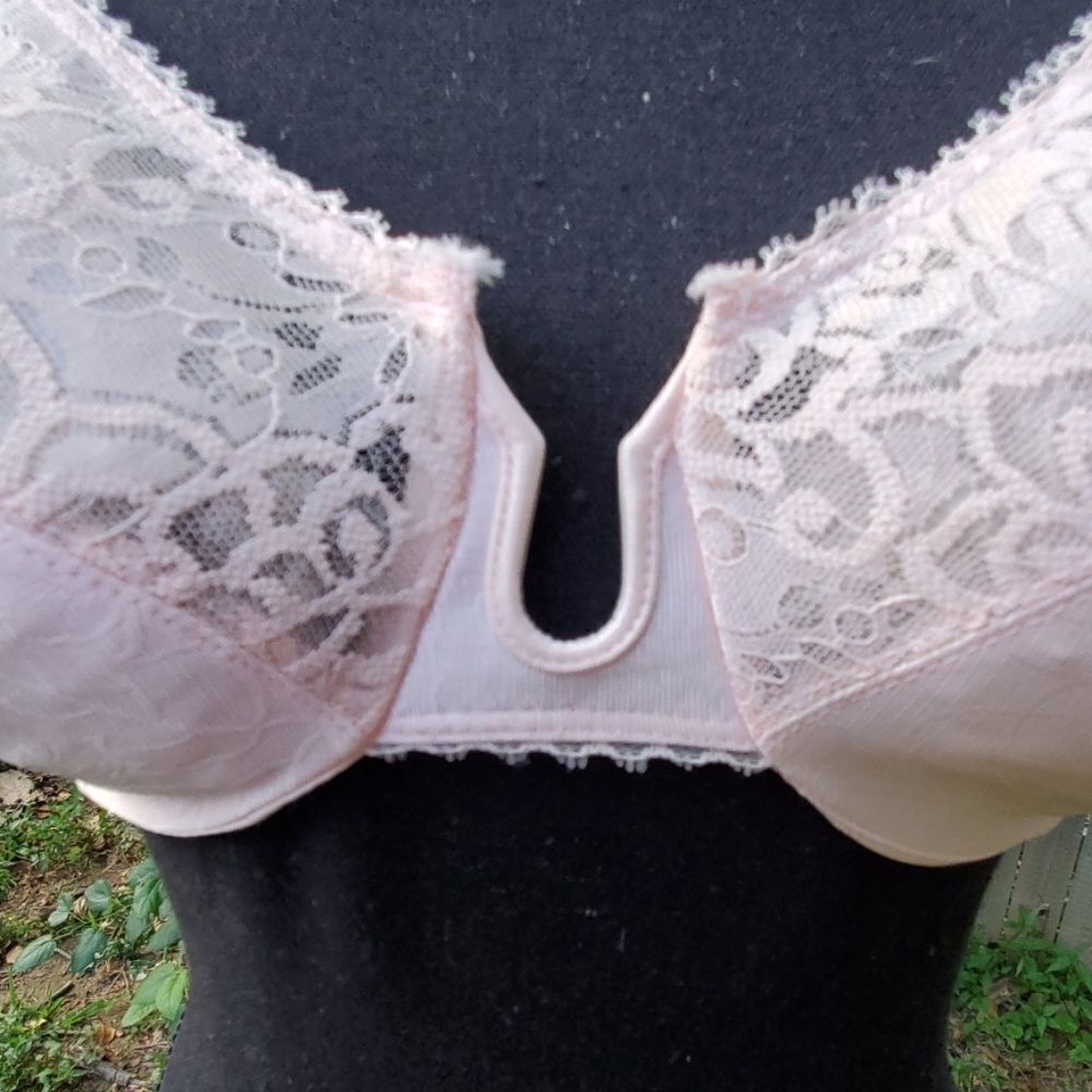 Bra‎ - Picture 4 of 7